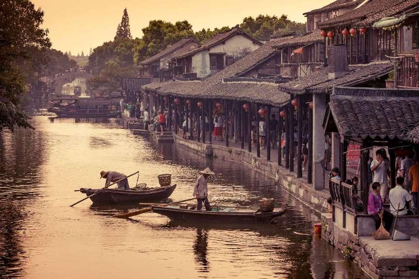 多种因素导致美国持续衰退，会对美国有多大影响？